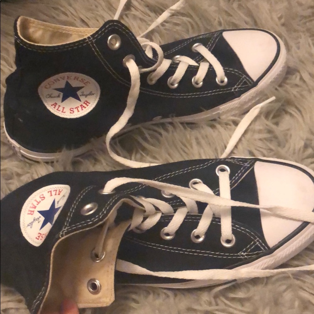 Black high top converse